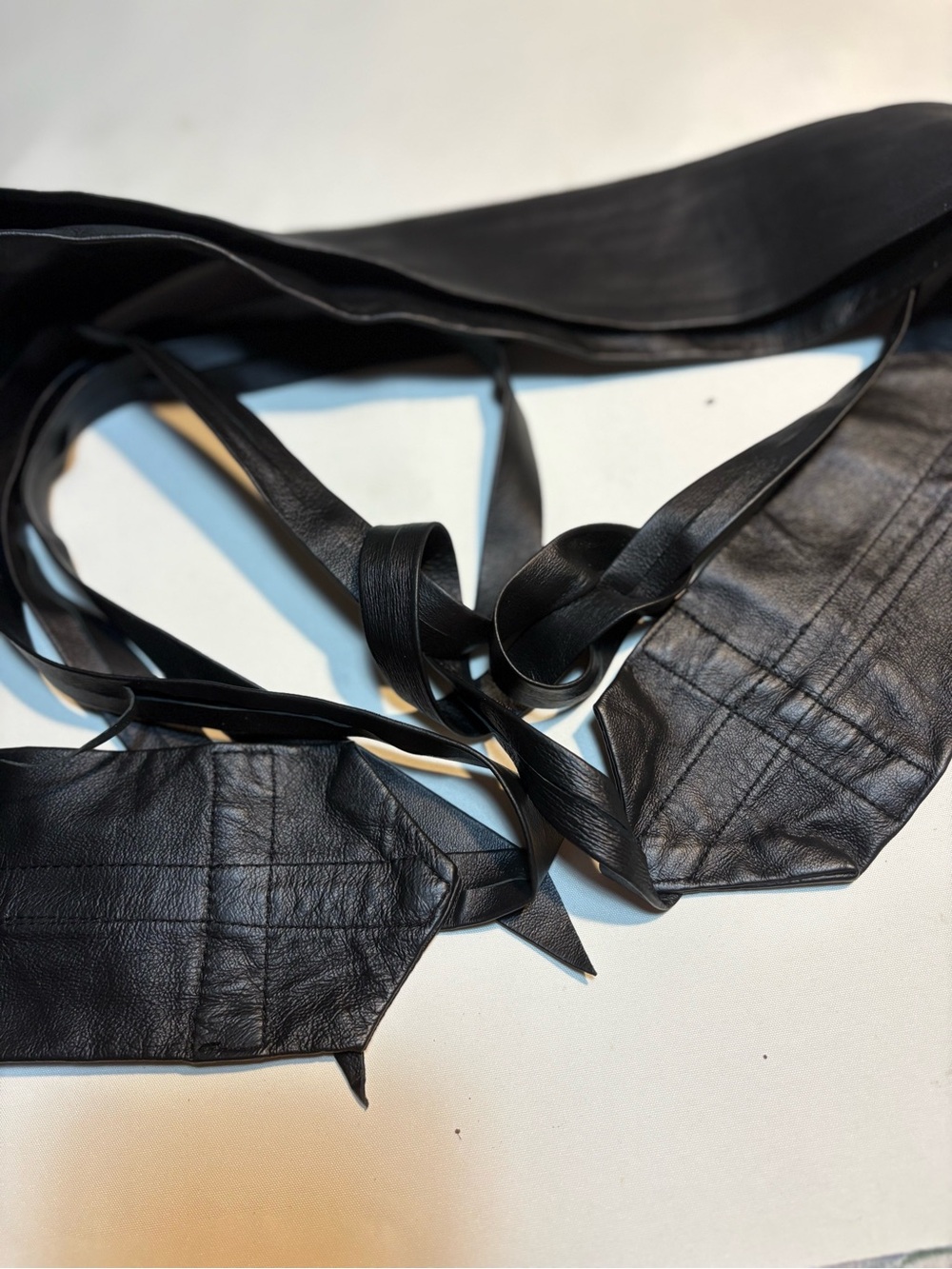 G.I.L.I . black leather obi-style wrap belt - Picture 4 of 14